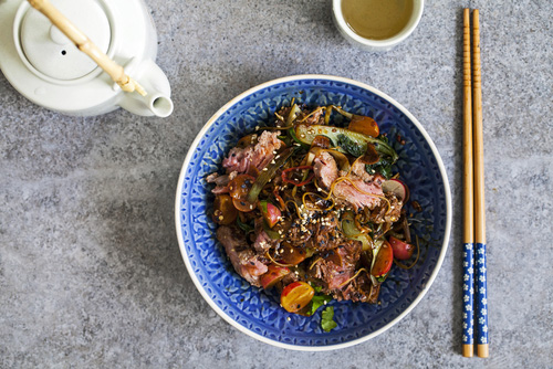 noodles-met-biefstukreepjes-en-paksoi