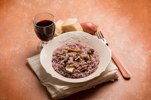 romige-risotto-met-rode-wijn-en-champignons